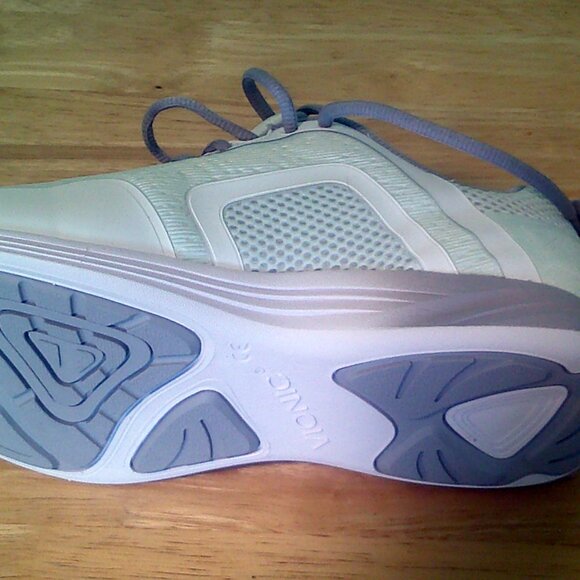 Vionic JoJo Sneakers  - Picture 3 of 4